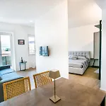 Comolakesuite